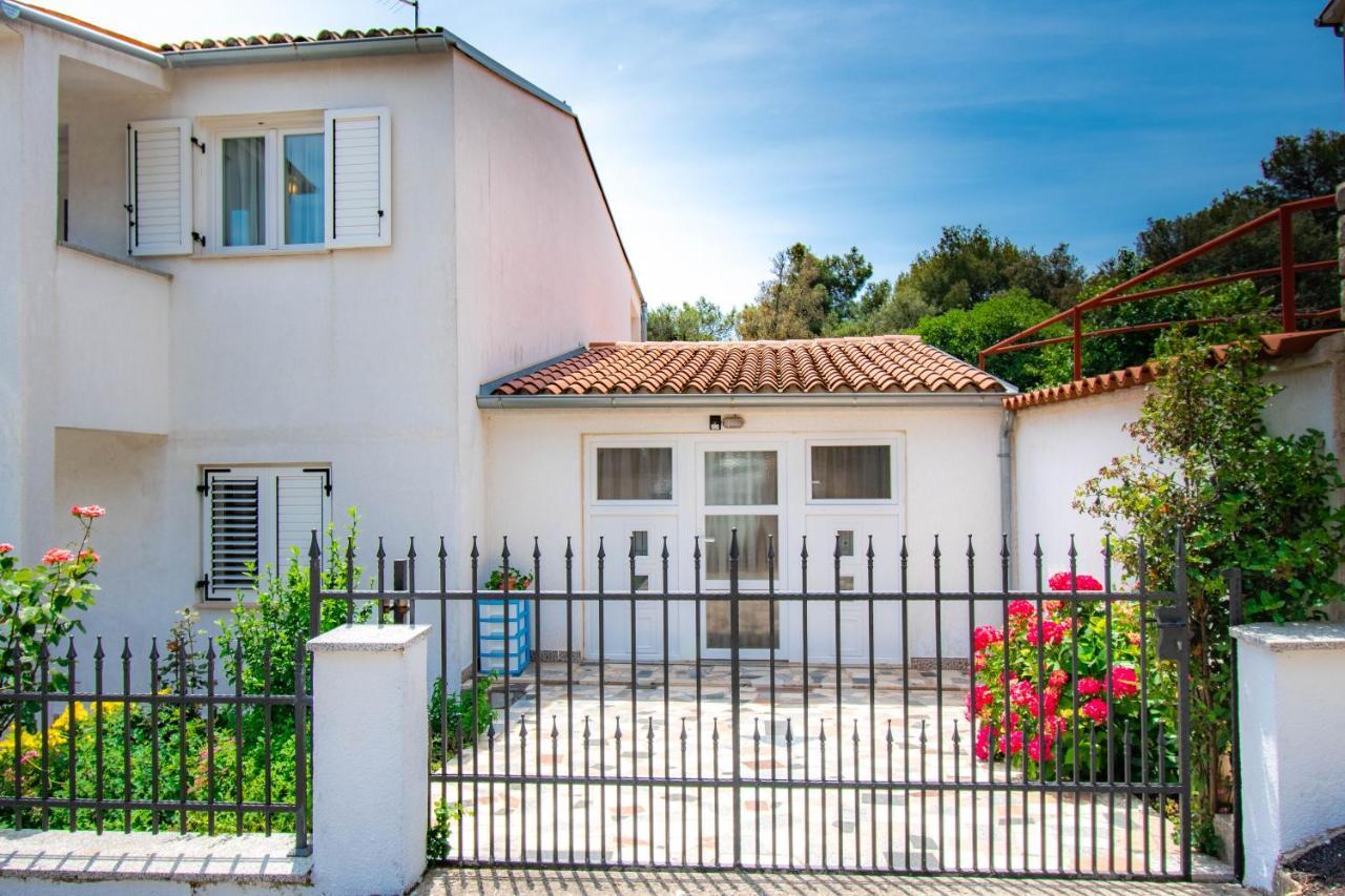 Apartments Betty Borik Rovinj Exterior photo