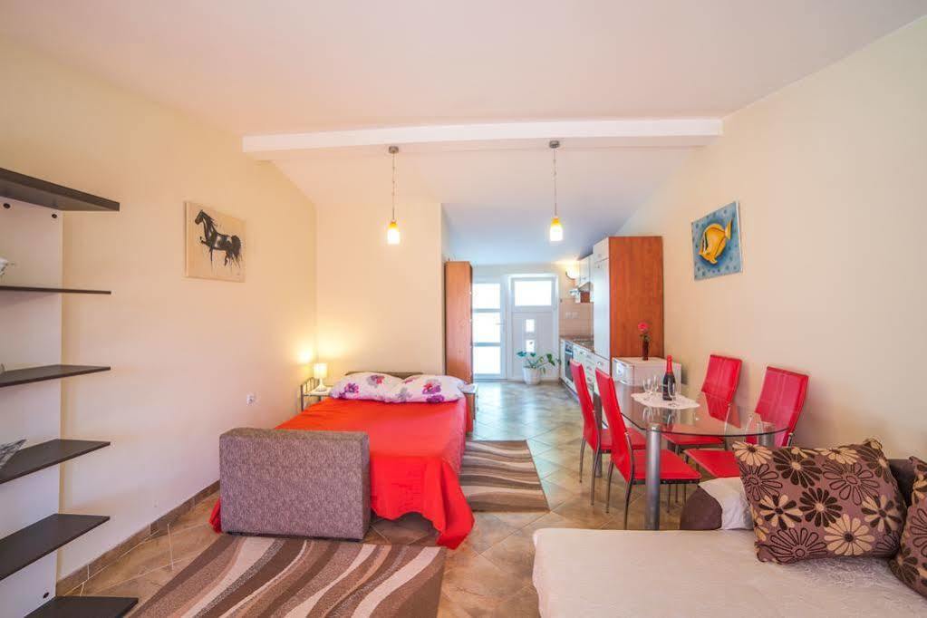 Apartments Betty Borik Rovinj Exterior photo