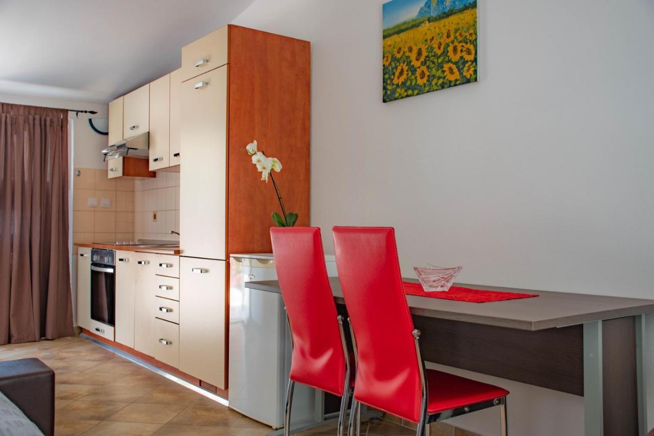Apartments Betty Borik Rovinj Exterior photo